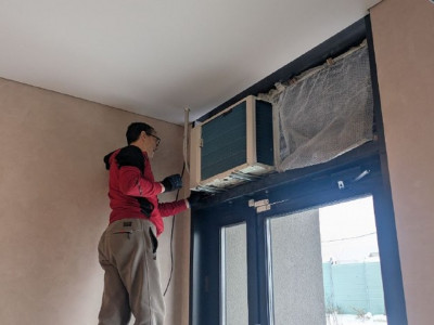 Профессиональная подготовка трассы и монтаж сплит-системы ROYAL Clima GLORIA INVERTER для бизнеса Виктора в Томске